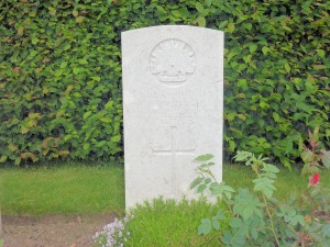 William George Chrystall headstone, Contay British Cemetery, France. Image courtesy Sharon Hesse.